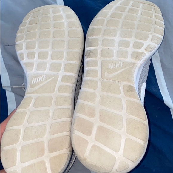 Grey/White Nike Roshes - Picture 8 of 8